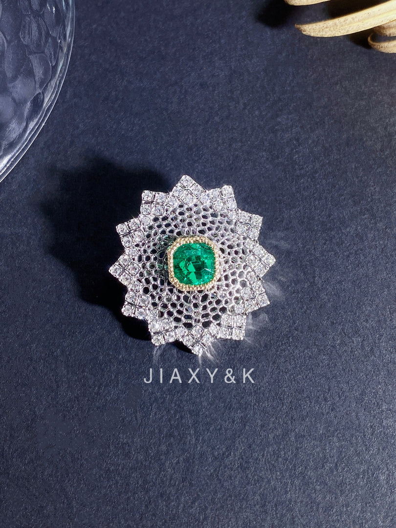 Colombia Emerald and Diamond Brooch / Pendant