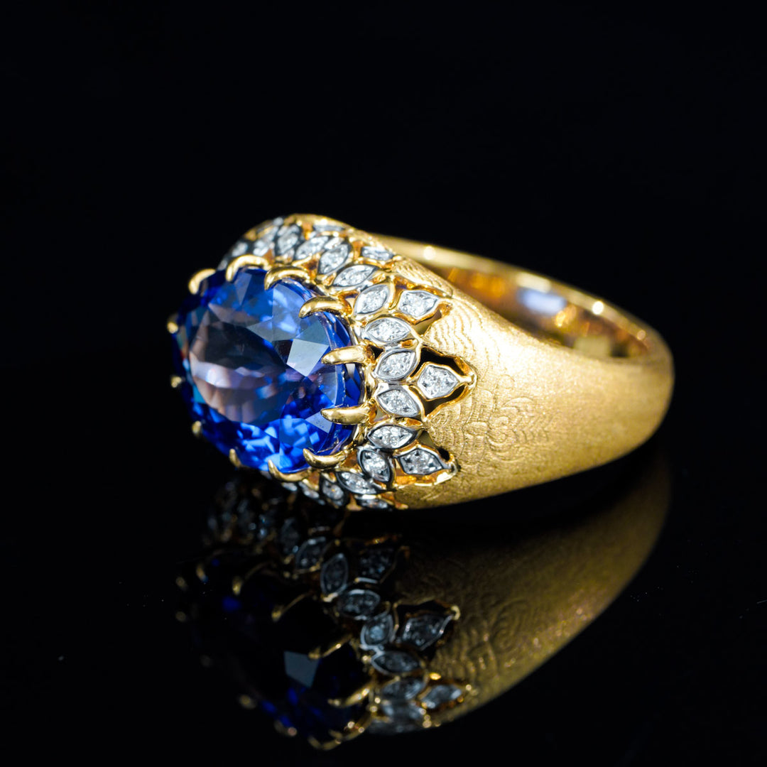 Natural Royal Blue Tanzanite Stone Ring 7.6ct, Diamond 0.188ct 18K Gold