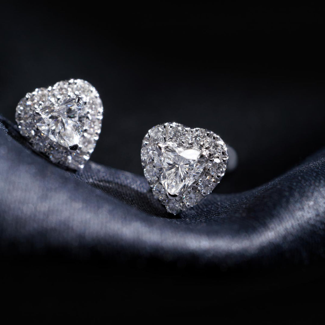 Natural White Diamond Heart Stud Earrings D:0.50ct, d:0.66ct, 18K Gold