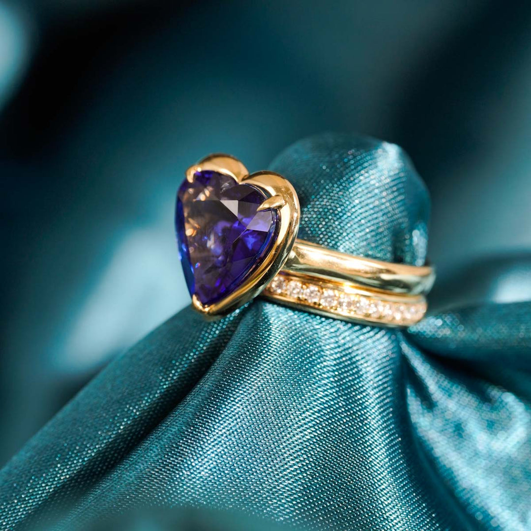 Natural Royal Blue Color Tanzanite Stone Ring 5.63ct, Diamond 0.24ct 18K Gold