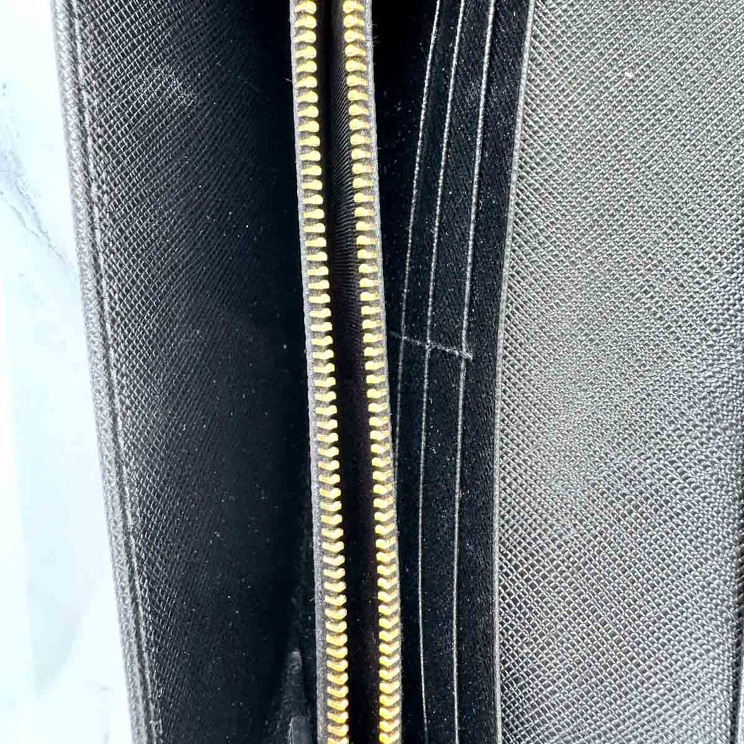 Prada Wallet Black Saffiano