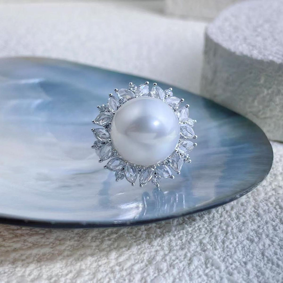 South Sea White Pearl Diamond Ring 13.2-13.3mm d1.25ct, 18K Gold