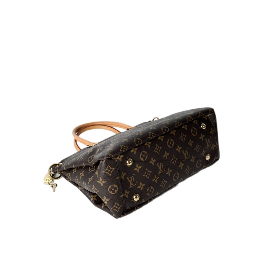Louis Vuitton Monogram Pallas MM Bags