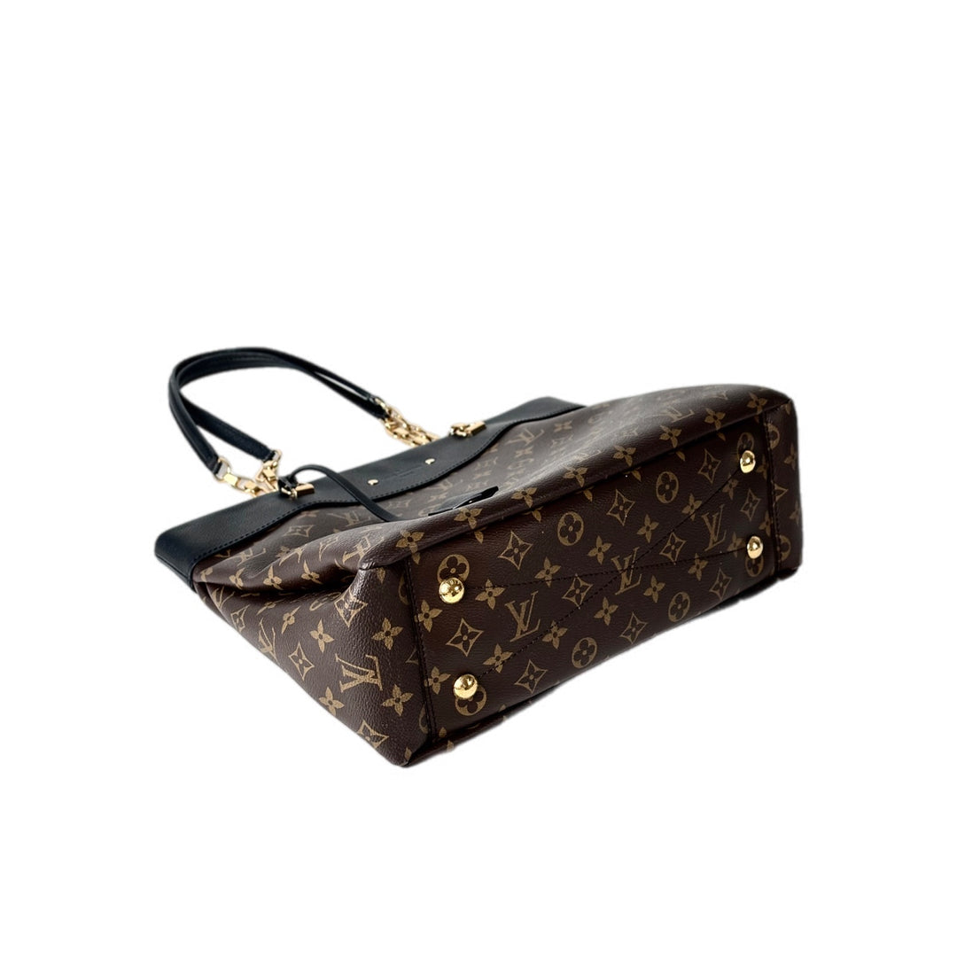 Louis Vuitton Pallas Shopper Bags