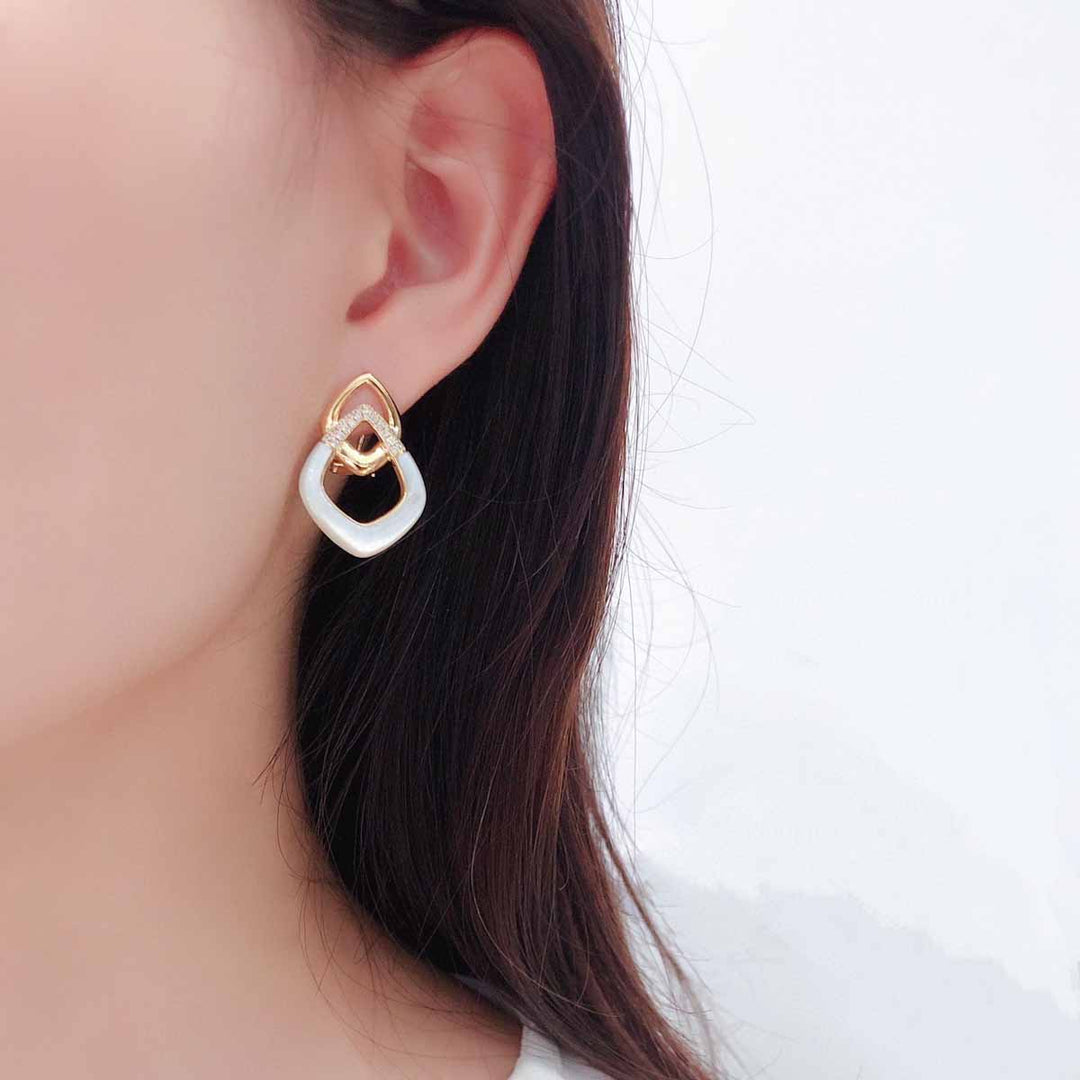 Natural White Diamond Rhombus White Mother of Pearl Earrings. D0.35ct,18K