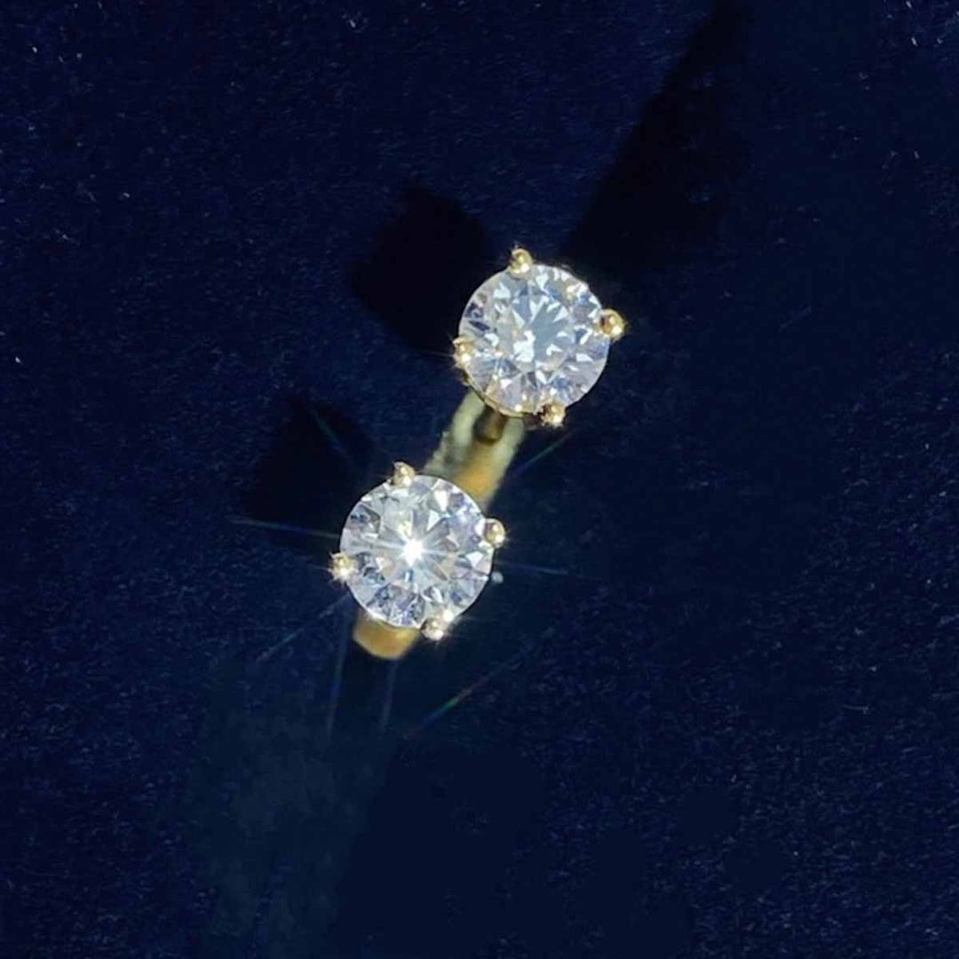 Natural White Diamond Earrings. D0.40ct H VS,18K