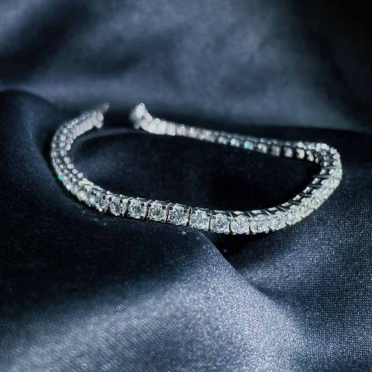 White Diamond Tennis Bracelet D4.32ct,F-G VS,18K