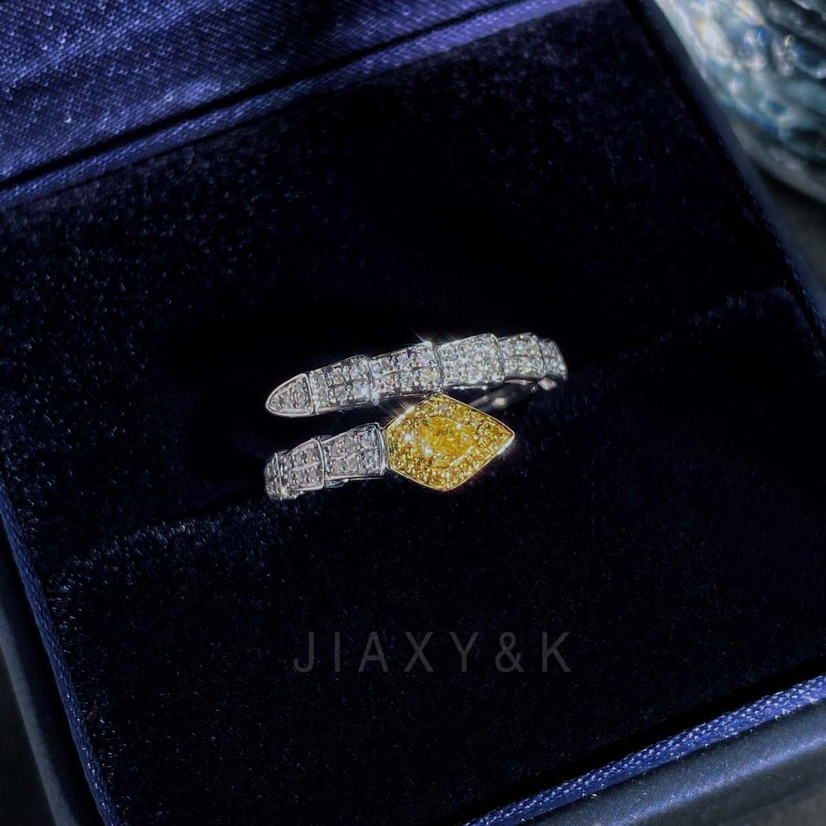 Yellow Diamond Serpenti Ring 0.4CT, 18K GRC