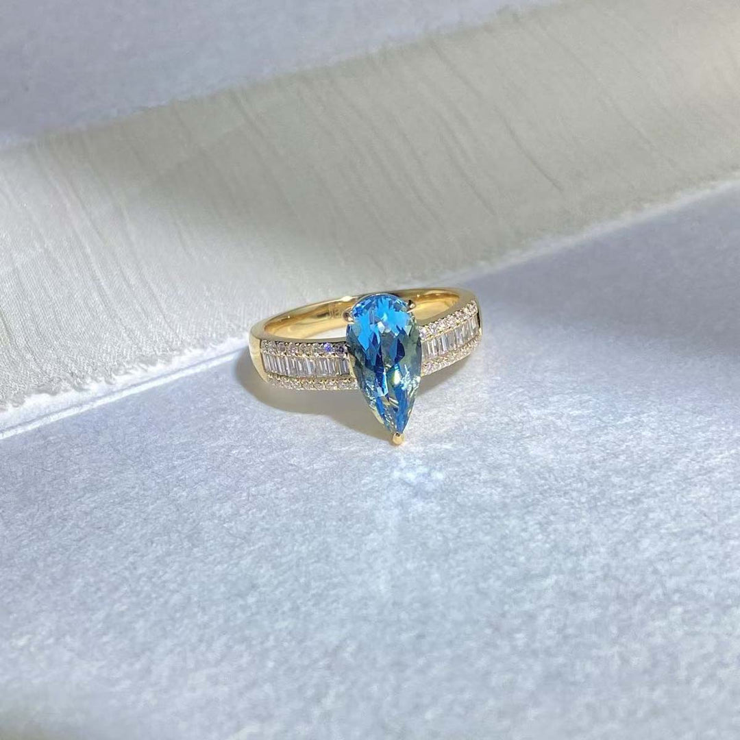 Aquamarine Ring D1.83ct d0.48ct. 18K, Exceptional Santa Maria