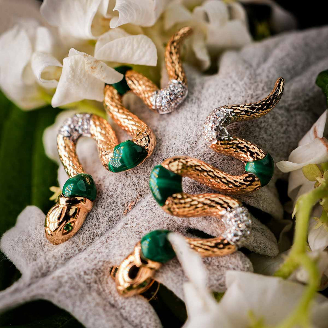 Natural White Diamond Serpenti Earrings D0.116ct d0.012ct,18K