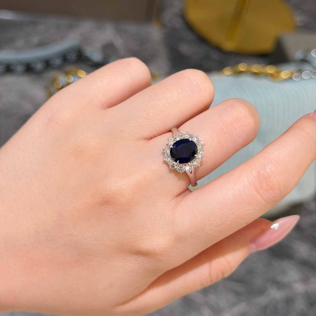 Natural Blue Sapphire Diamond Ring D2.313ct d0.80ct. Pt900 Madagascar Royal Blue