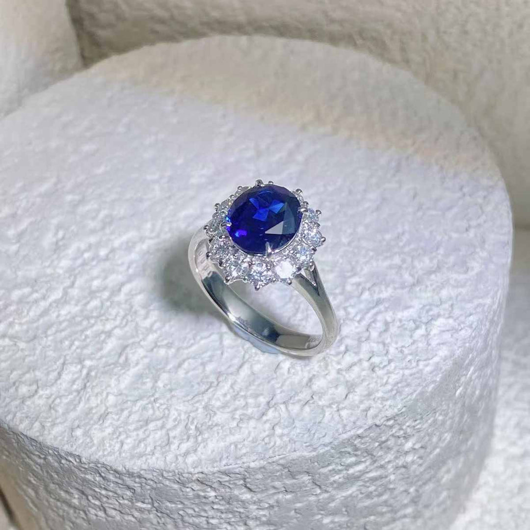 Natural Blue Sapphire Diamond Ring D2.313ct d0.80ct. Pt900 Madagascar Royal Blue