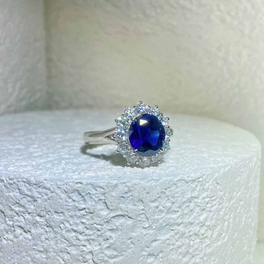 Natural Blue Sapphire Diamond Ring D2.313ct d0.80ct. Pt900 Madagascar Royal Blue