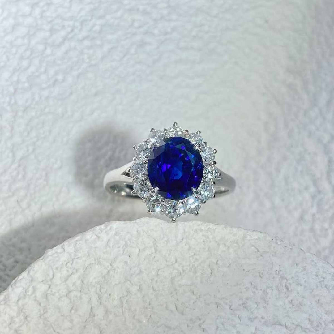 Natural Blue Sapphire Diamond Ring D2.313ct d0.80ct. Pt900 Madagascar Royal Blue