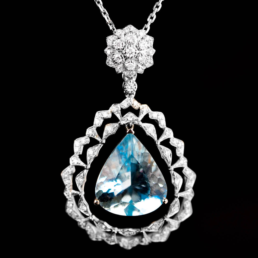 Natural Aquamarine Stone Pendant D4.41ct, Diamond d0.32ct. 18K Gold 5A