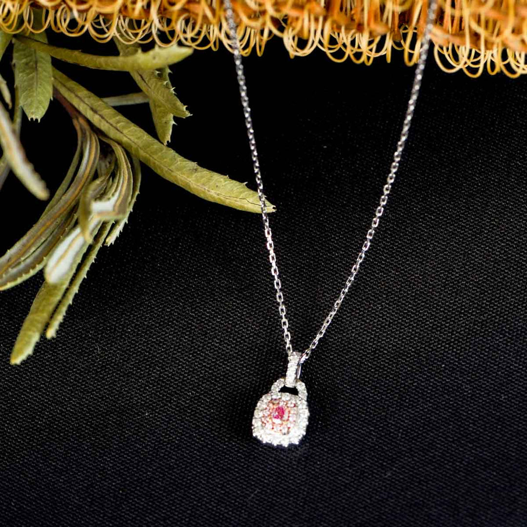 Natural Pink Diamond Lock-Shaped Necklace D0.054, d0.13ct 18K Stone