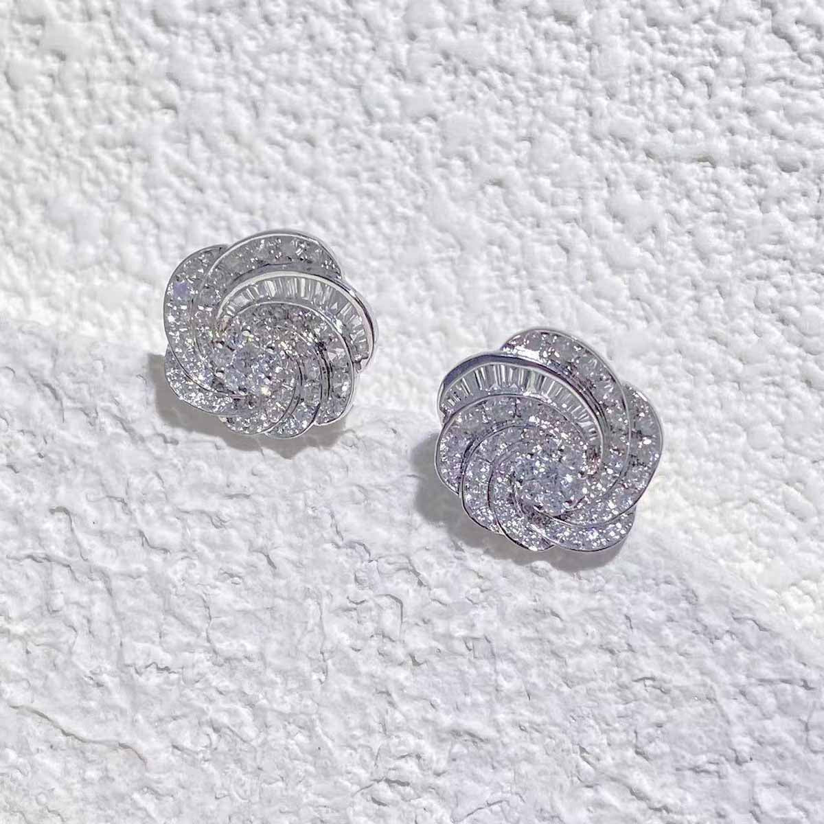 White Diamond Flowers Earrings D0.80ct 18K