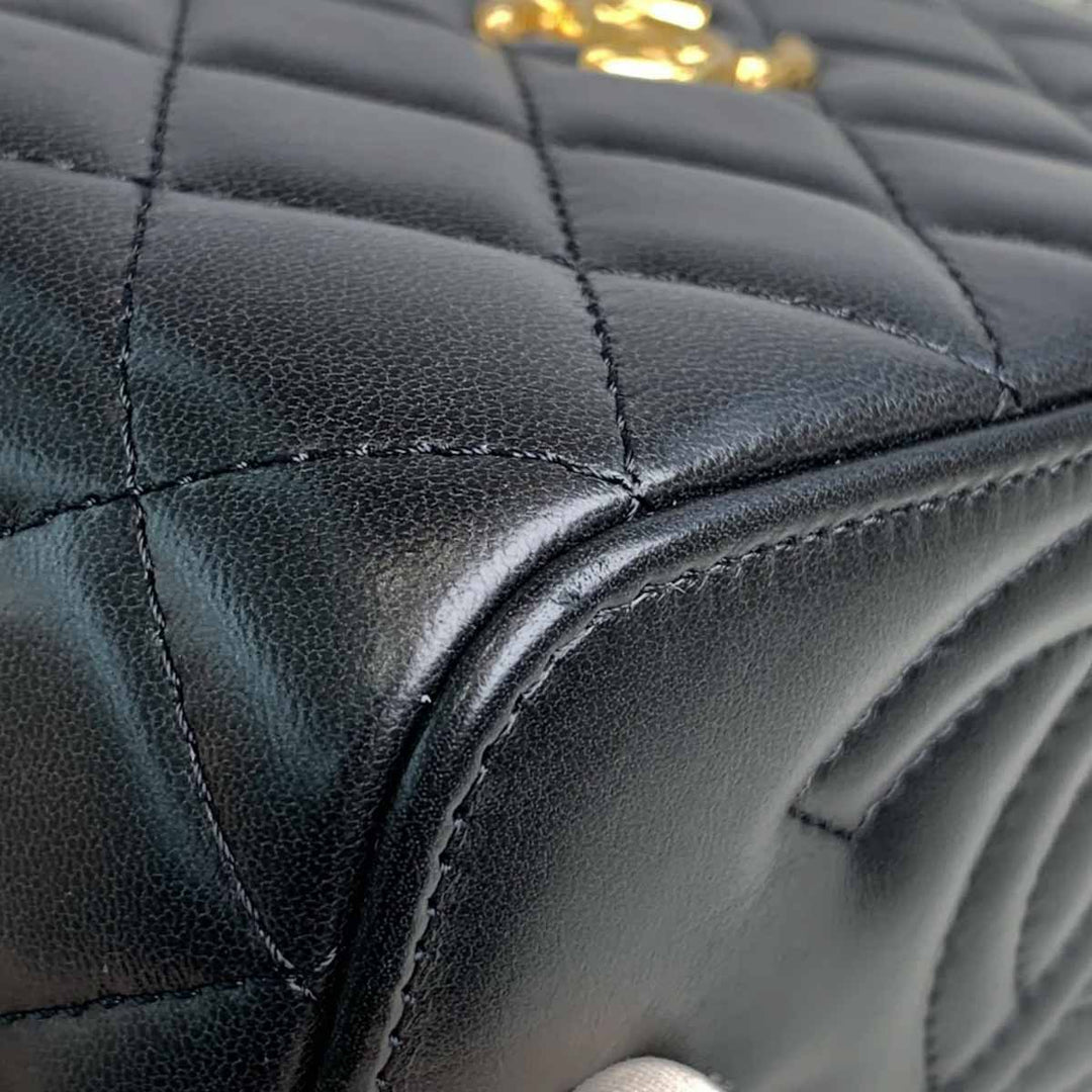 Chanel Vanity Box Black with Pearl Crush