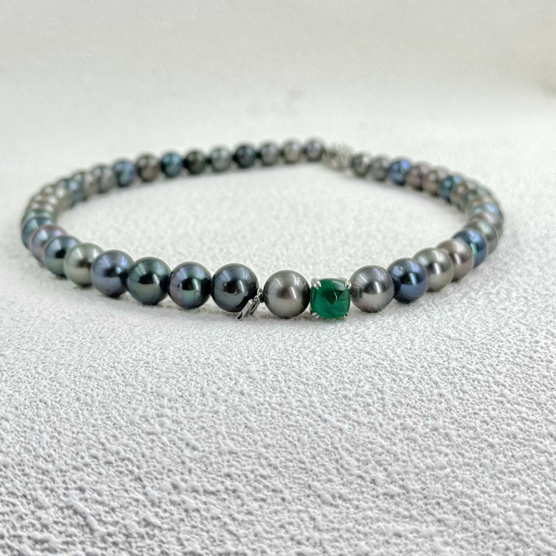 Tahiti Black Pearl and Emerald Necklace,8-11mm,d 3.23ct,18K