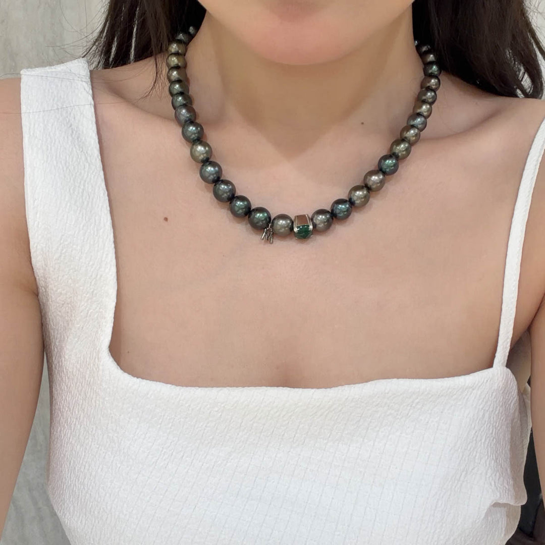 Tahiti Black Pearl and Emerald Necklace,8-11mm,d 3.23ct,18K