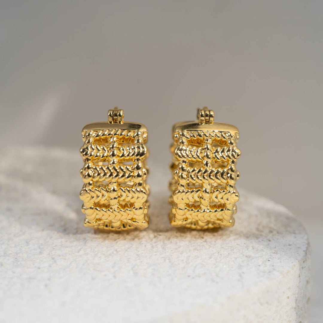 18K Solid Yellow Gold Woven Texture Hoop Earrings, 3.2g-3.3g
