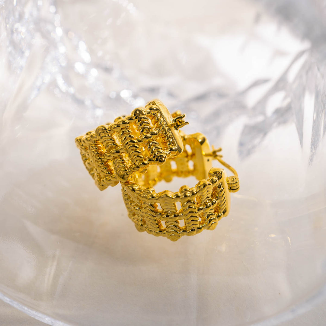 18K Solid Yellow Gold Woven Texture Hoop Earrings, 3.2g-3.3g