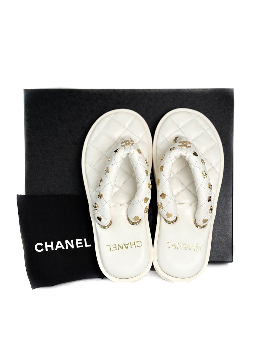 Chanel 23P Thongs White With Charms #36.5