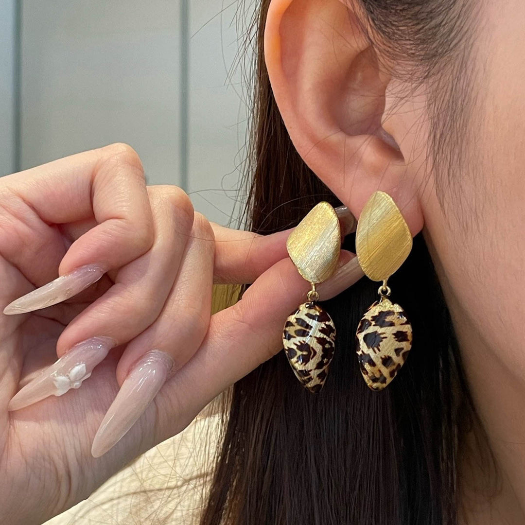 18K Solid Yellow Gold Brushed Leopard‑Print Earrings, 4.51g