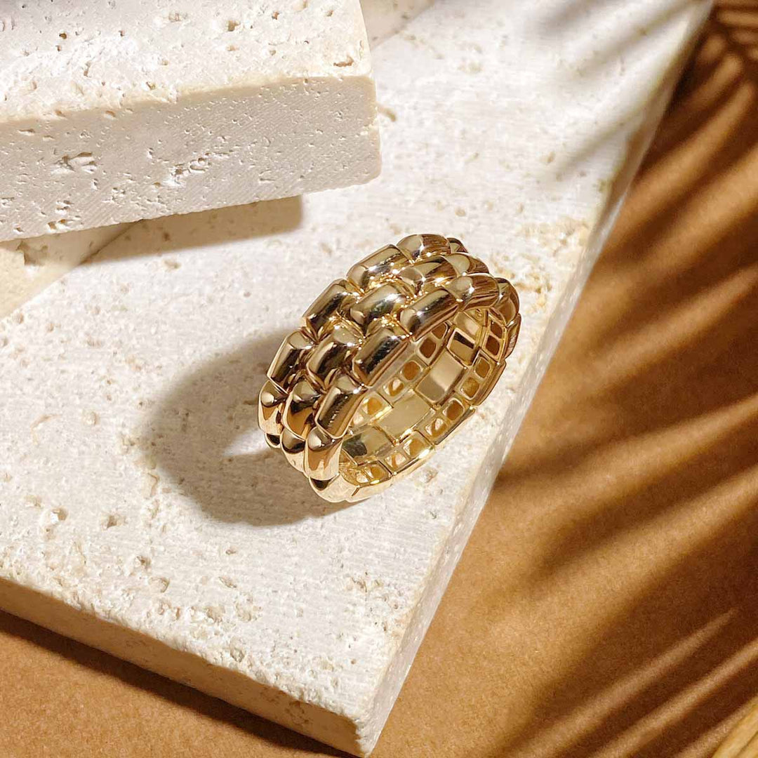18K Solid Yellow Gold Elastic Ring, 5.249g