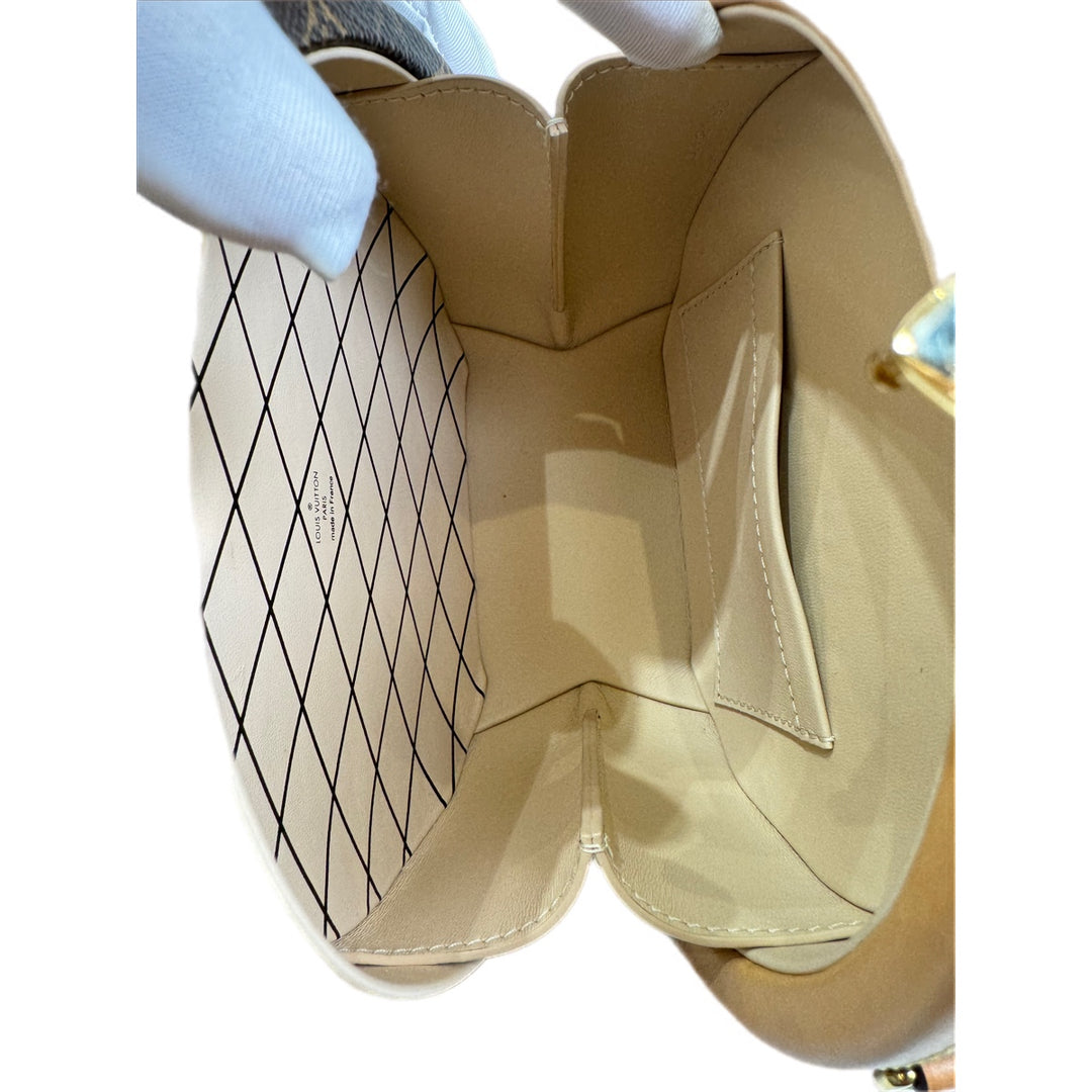 Louis Vuitton Boîte Chapeau Petite Monogram