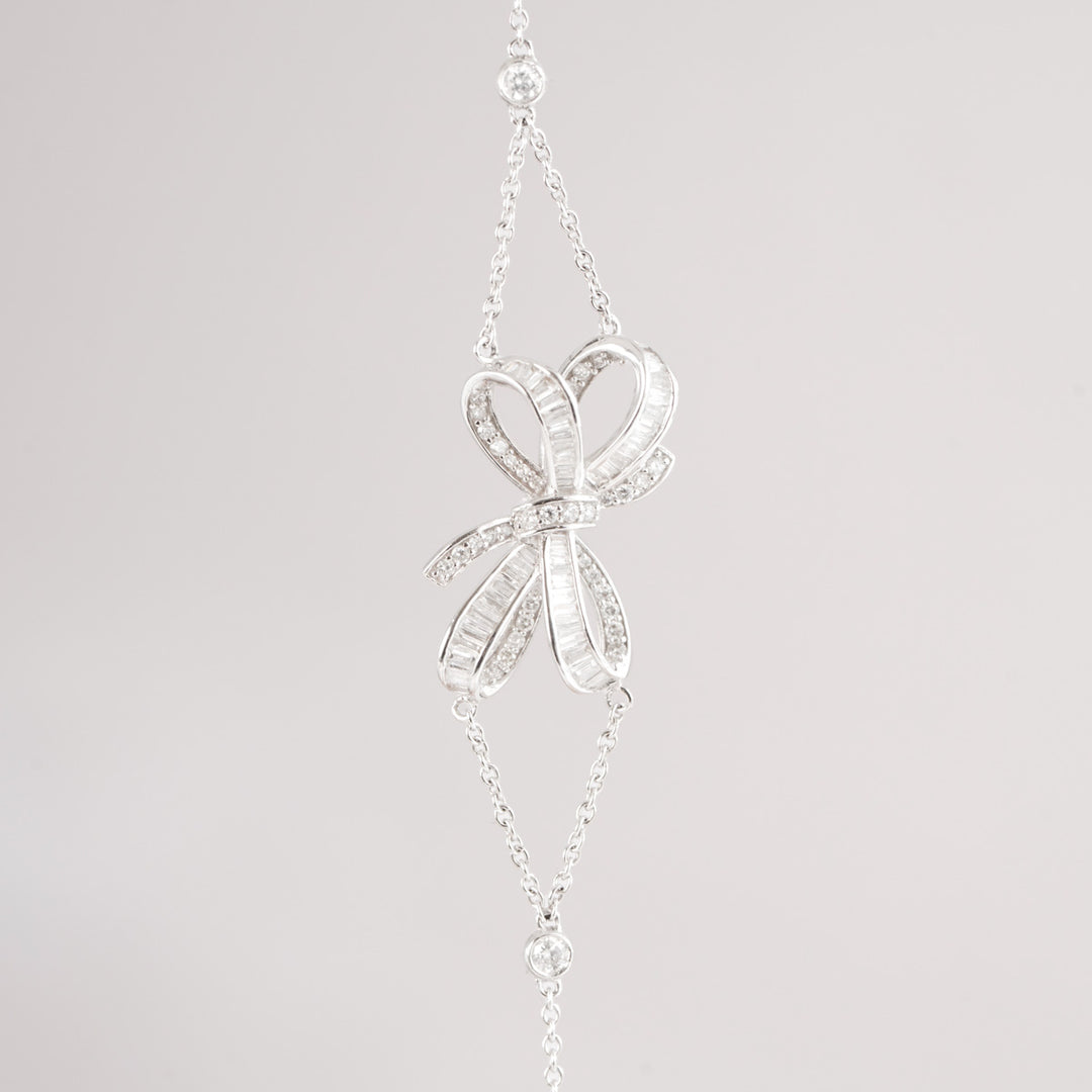 Natural White Diamond Bowknot Bracelet D0.75ct, 18K Gold