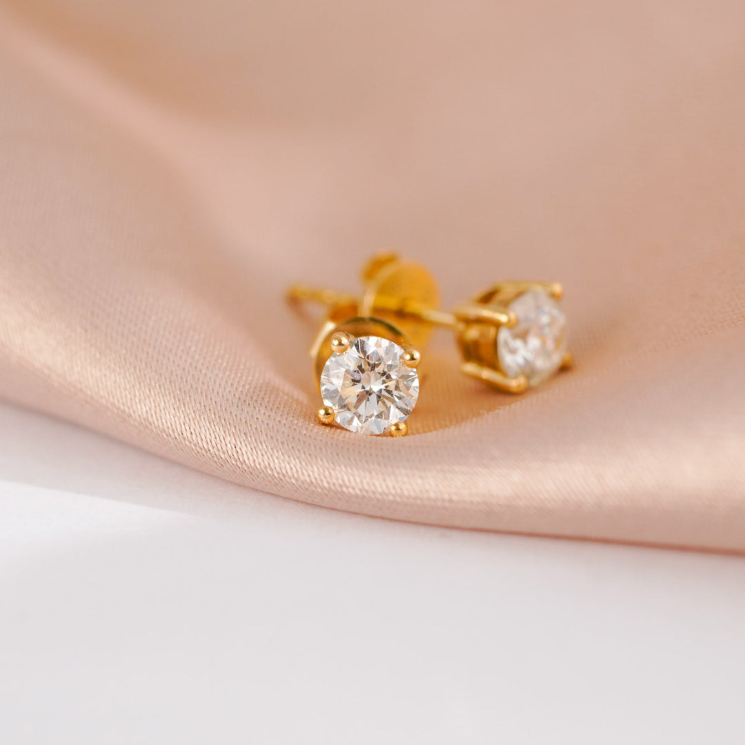 Natural White Diamond Stud Earrings D0.25+0.25ct, 18K Gold