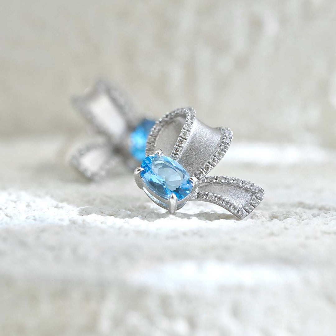 Natural Santa Maria Aquamarine Earrings 0.76ct Diamond 0.24ct 18K Gold