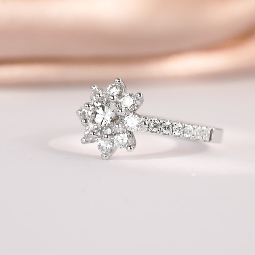 Natural White Diamond Ring D0.50ct d0.732ct, 18K Gold GIA