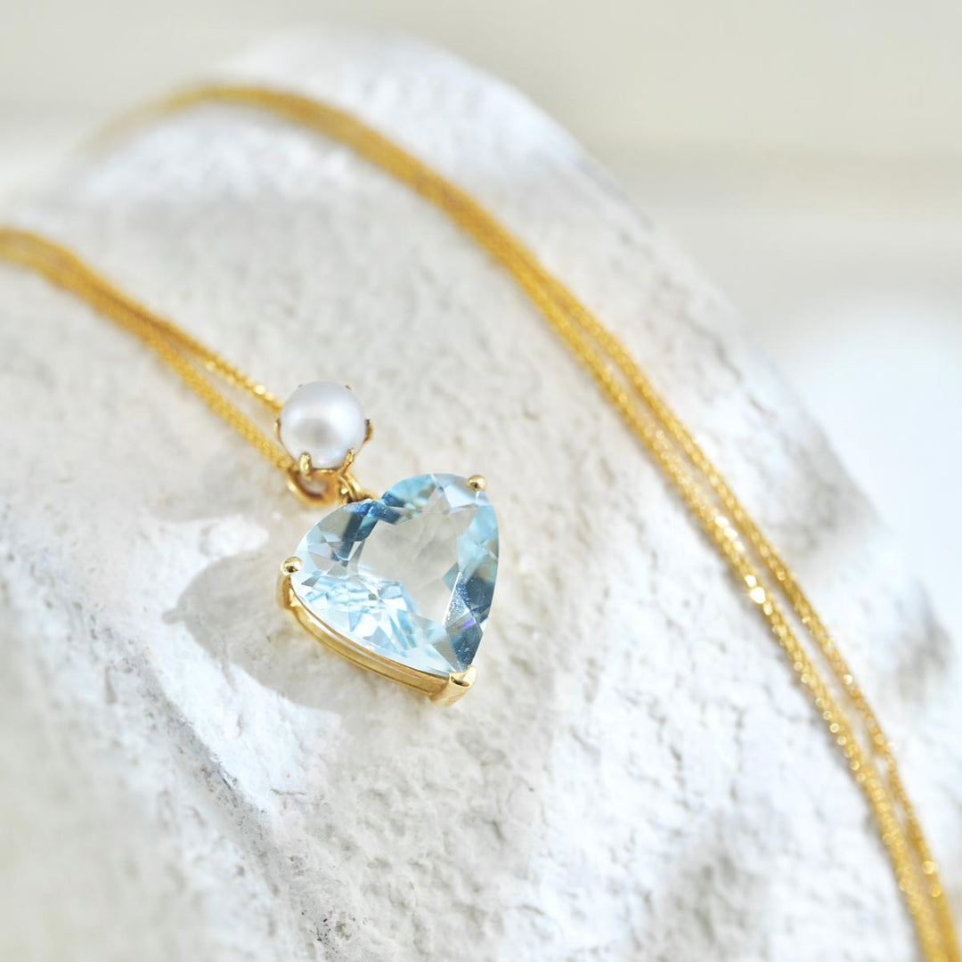 Natural Heart Aquamarine Stone 3.1ct Necklace With Akoya Pearl 18K Gold