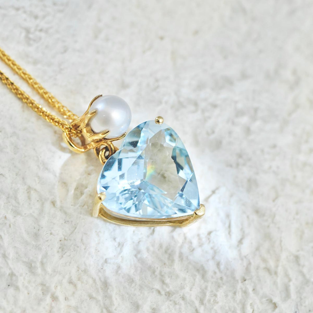 Natural Heart Aquamarine Stone 3.1ct Necklace With Akoya Pearl 18K Gold
