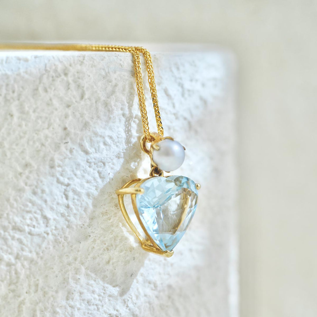 Natural Heart Aquamarine Stone 3.1ct Necklace With Akoya Pearl 18K Gold