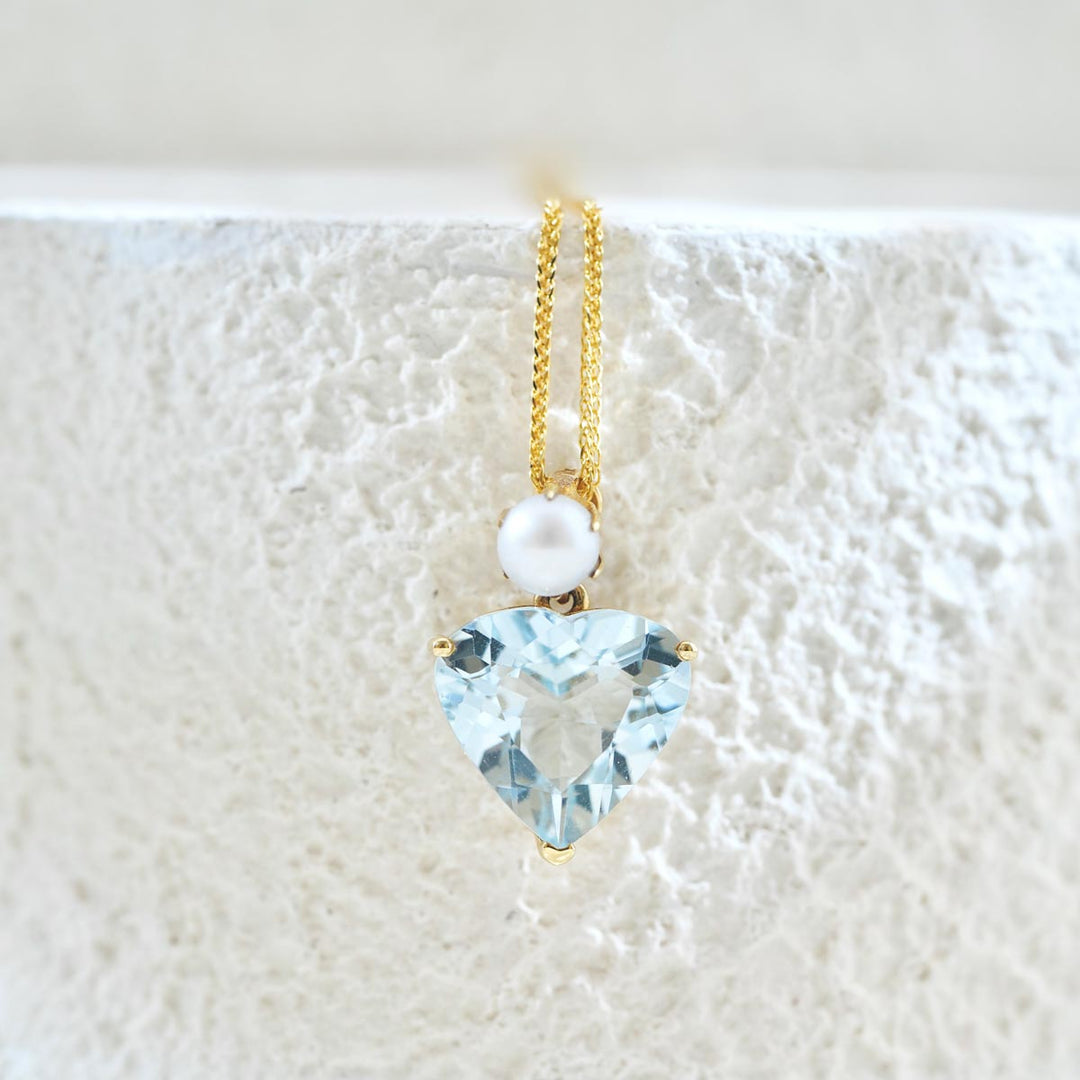 Natural Heart Aquamarine Stone 3.1ct Necklace With Akoya Pearl 18K Gold