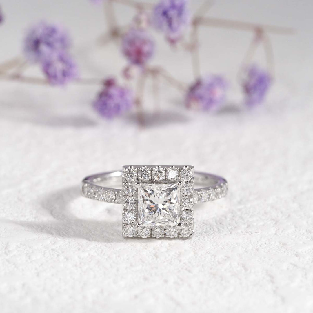 White Diamond Square Ring D1.00ct, d0.466, 18K GIA