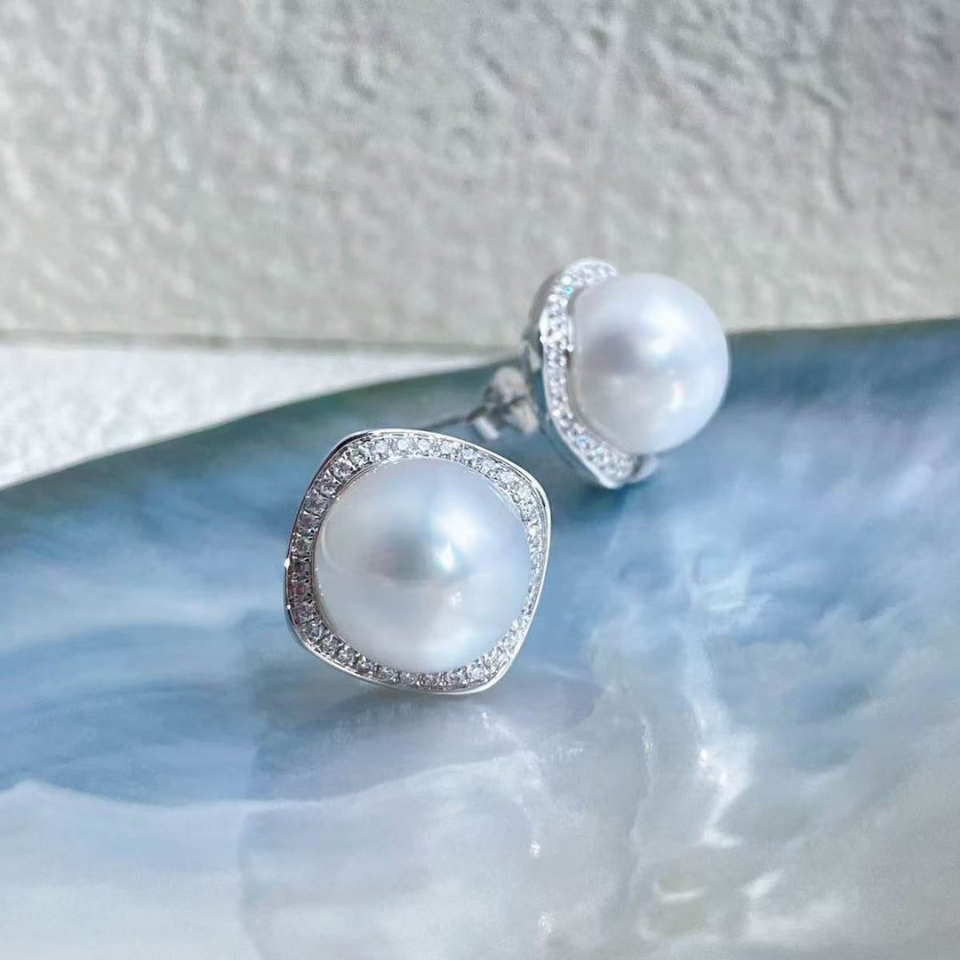 Natural South Sea White Pearl Diamond Earrings 11.2mm d0.35ct,18K
