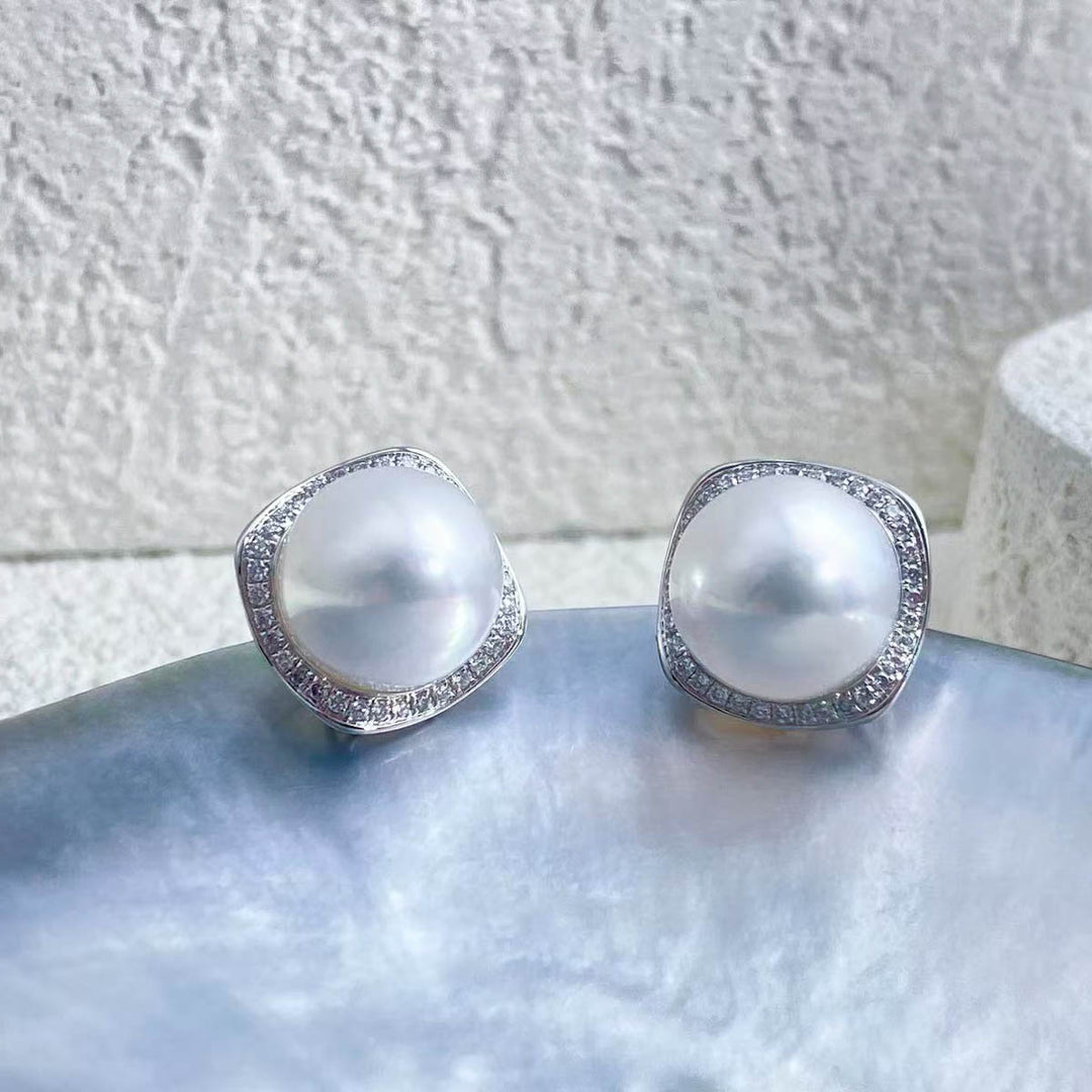 Natural South Sea White Pearl Diamond Earrings 11.2mm d0.35ct,18K