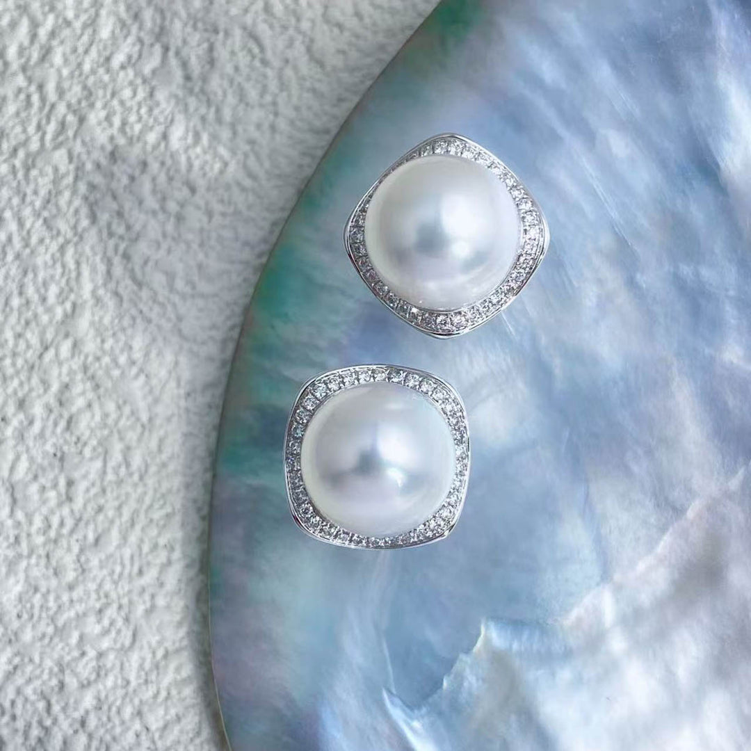 Natural South Sea White Pearl Diamond Earrings 11.2mm d0.35ct,18K