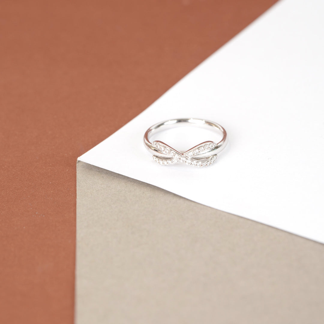 Tiffany Infinity Diamond 18k White Gold Ring #US5.75
