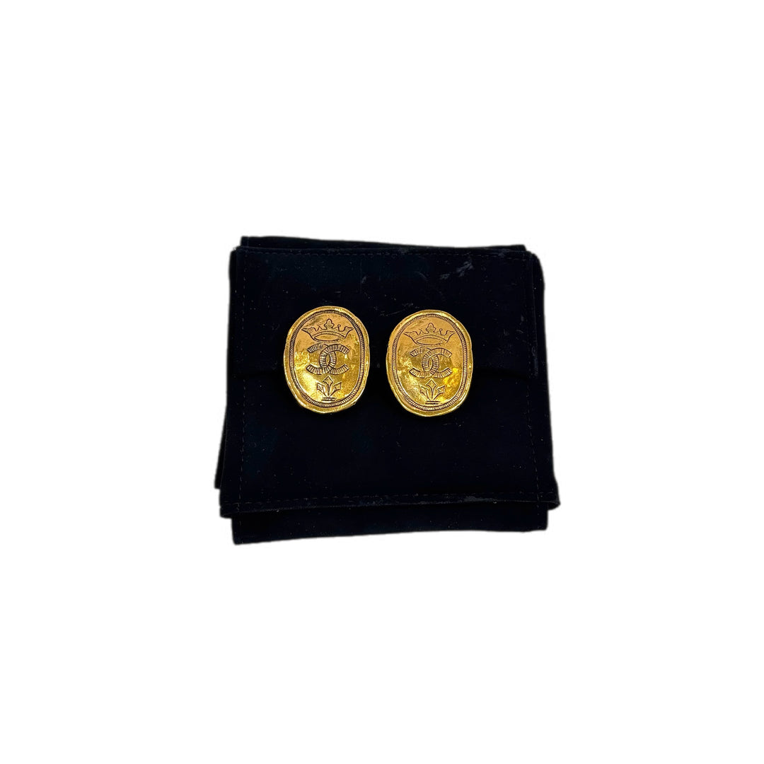 Chanel Vintage CC Crown Earring Yellow Gold Tone