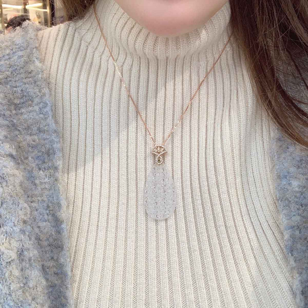 Hand-Carved Natural White Burmese Jadeite Necklace 23.4*41mm d0.179ct, 18K Gold