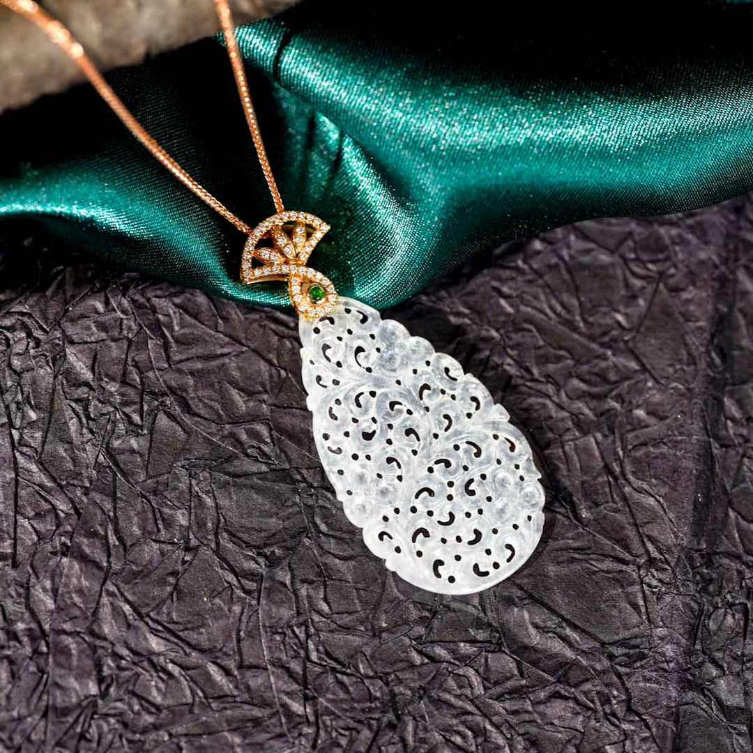 Hand-Carved Natural White Burmese Jadeite Necklace 23.4*41mm d0.179ct, 18K Gold