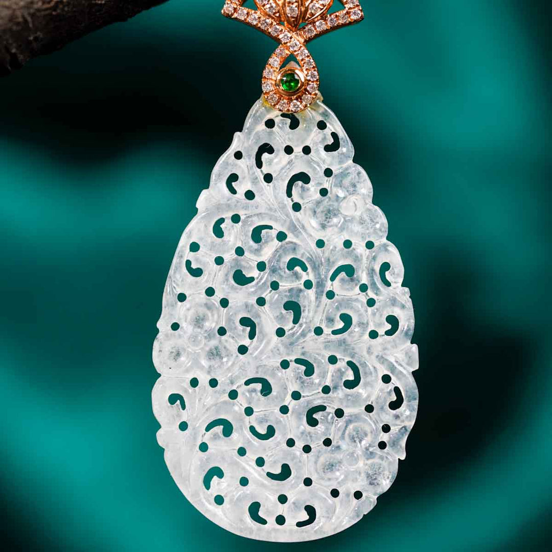 Hand-Carved Natural White Burmese Jadeite Necklace 23.4*41mm d0.179ct, 18K Gold