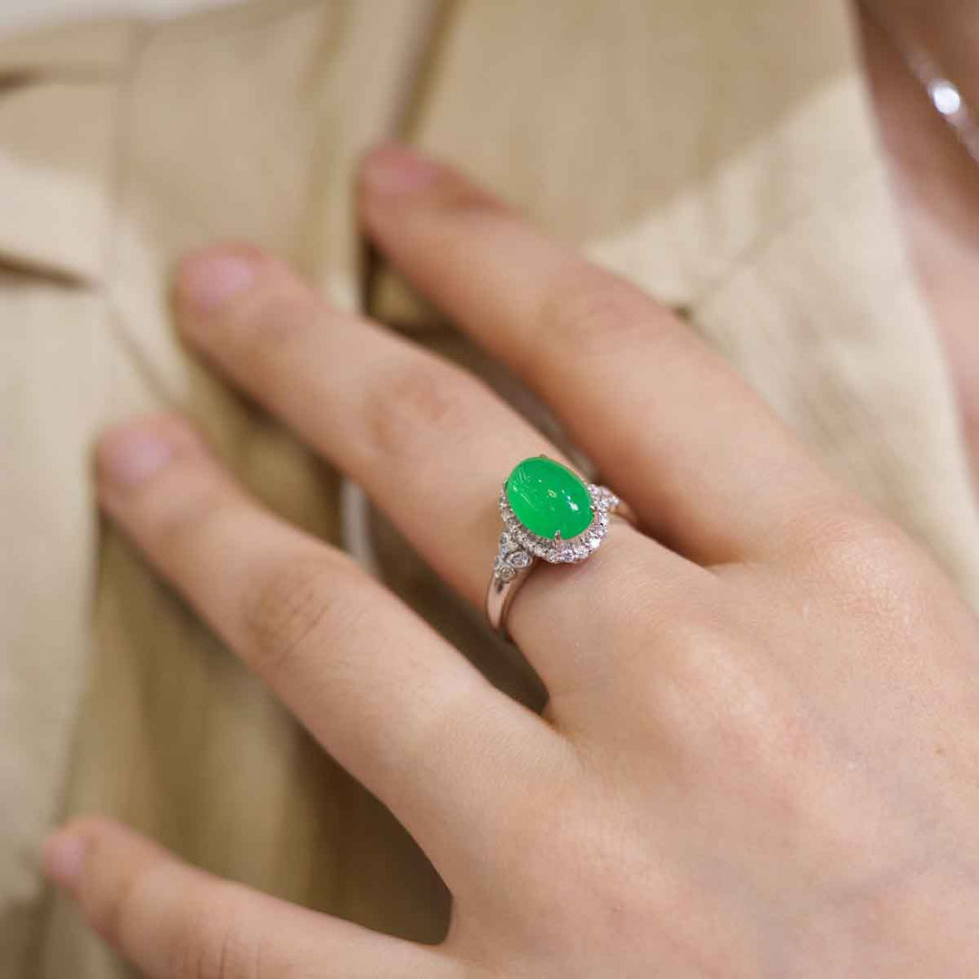 Burma Natural Green Jade Cabochon Ring 10.7*7.5mm, 18K Gold
