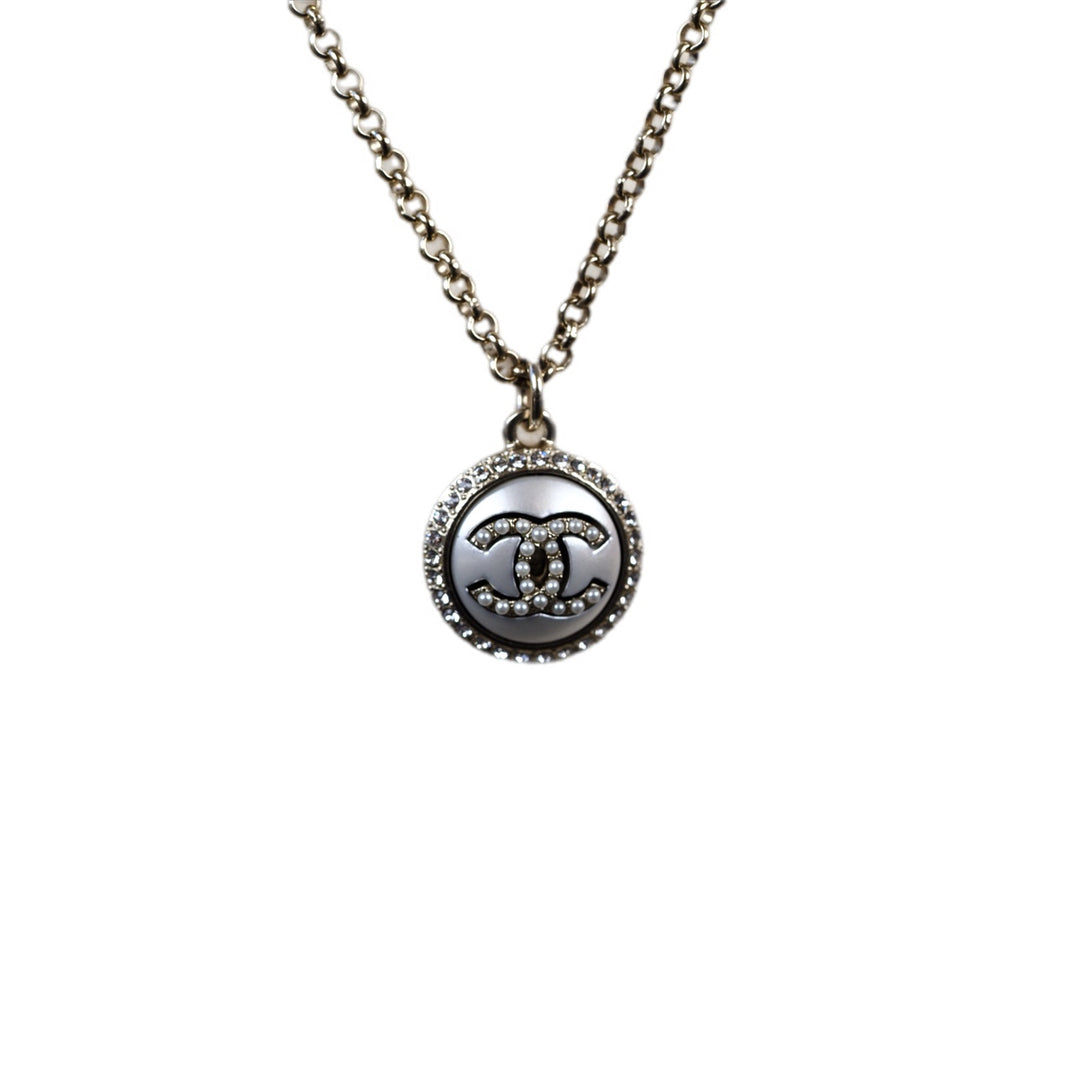 Chanel CC Logo Round Necklace