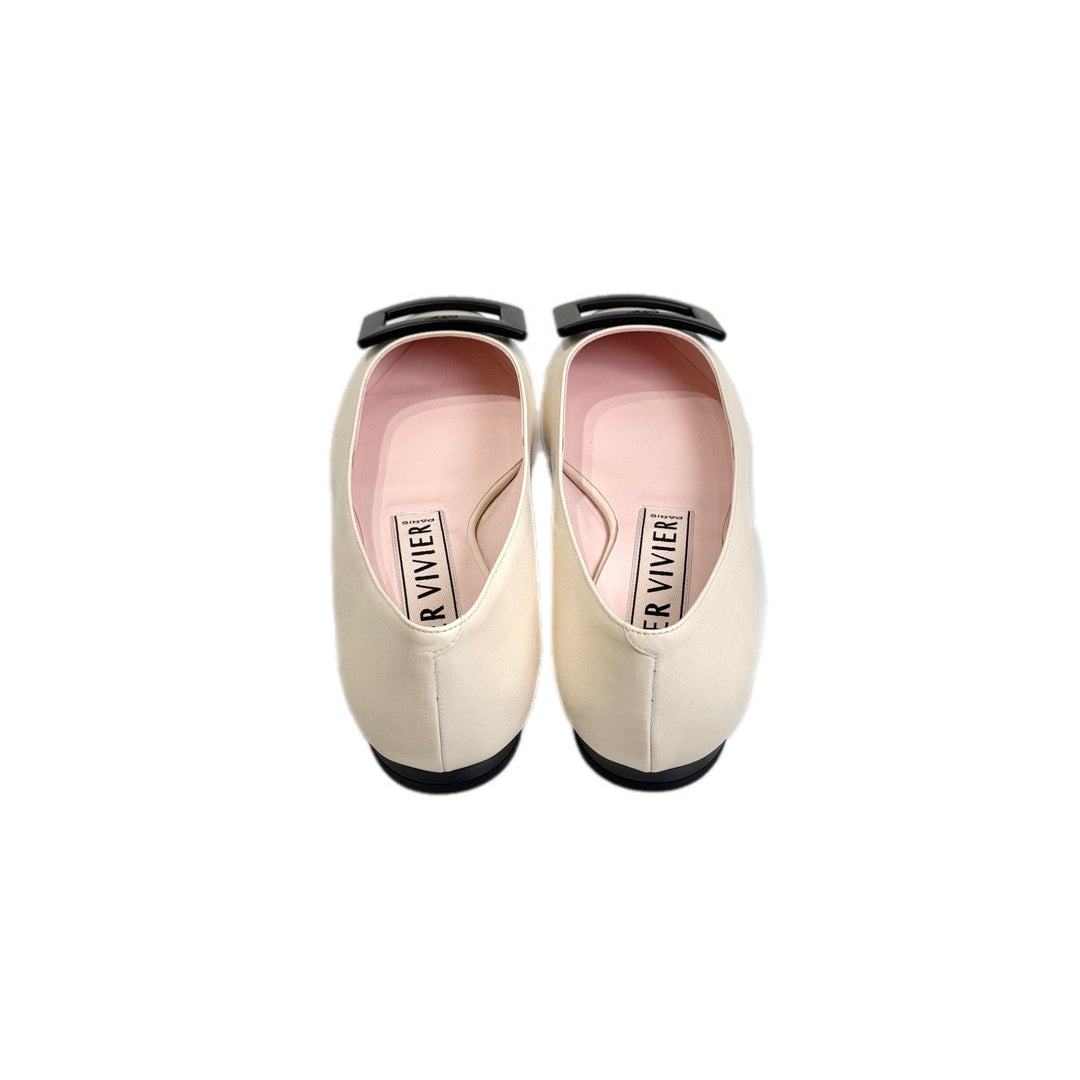 Roger Vivier Gommettine Ballerinas Cream/Black #36.5